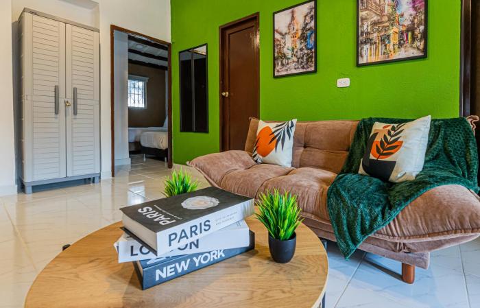 Amplio apartamento familiar de 2 habitaciones dentro de la Ciudad Amurallada - AC, Wifi rapido y Agua caliente