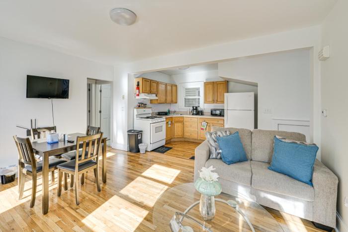 Cozy Cambridge Apartment in College Town!