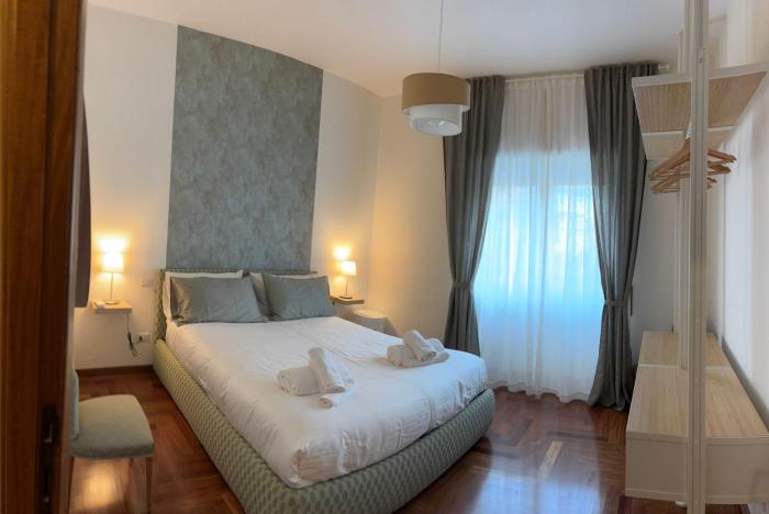 Ginas House Trastevere Station