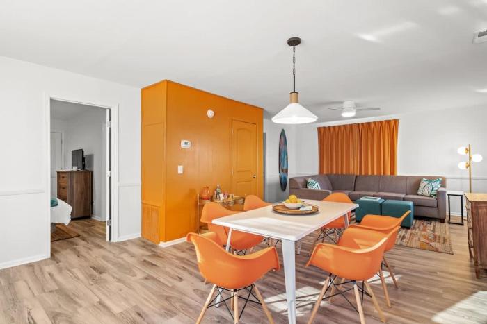 Beach Nest 2 Stylish Condo 2 Min Walk to Beach