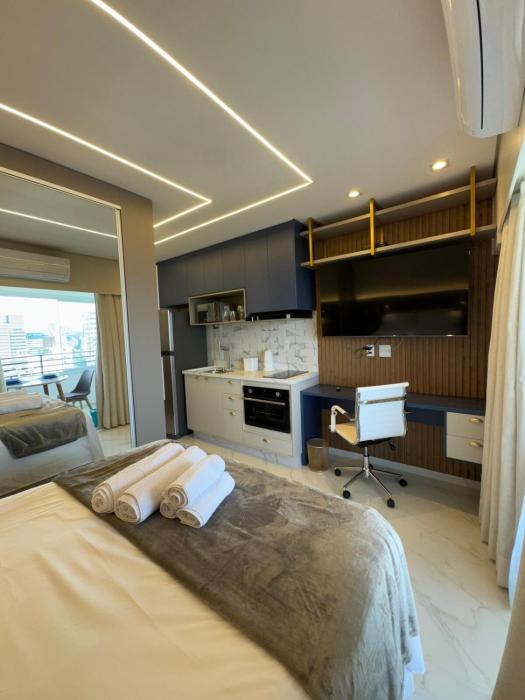 Studio metro Butantã with a garage