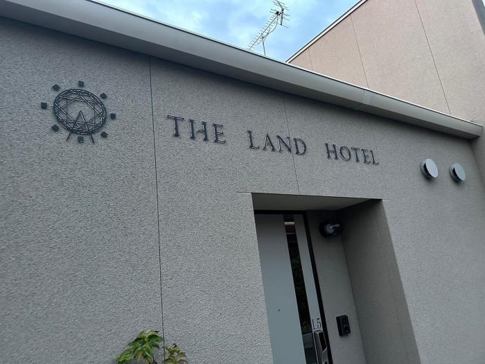 The land hotel L1