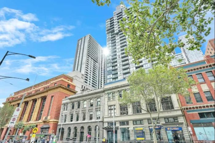 City Point - Luxury Apt with parking pool tennis