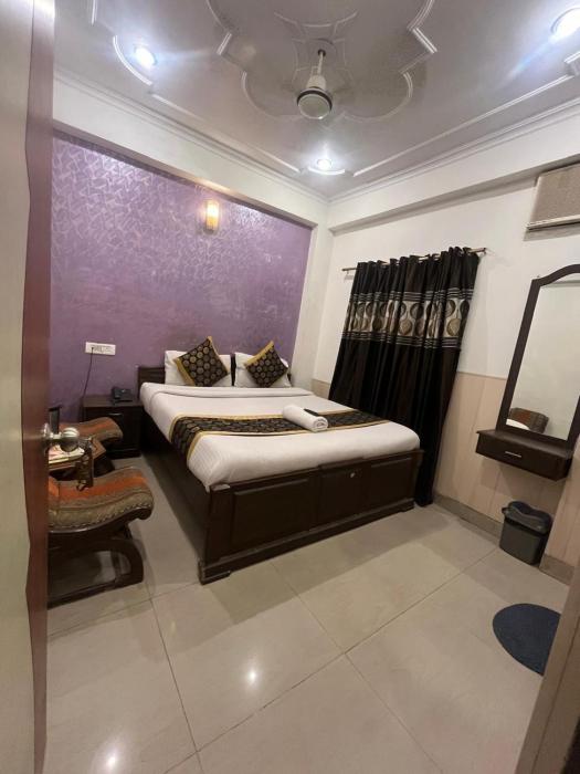 द्वारकानाथ hotel