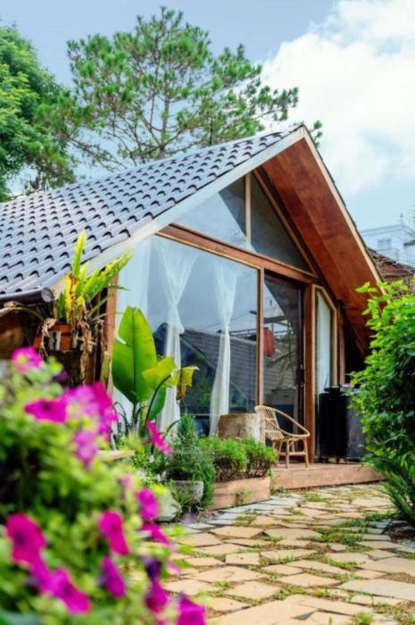 Đồi Gió Hú Homestay & Coffee Măng Đen