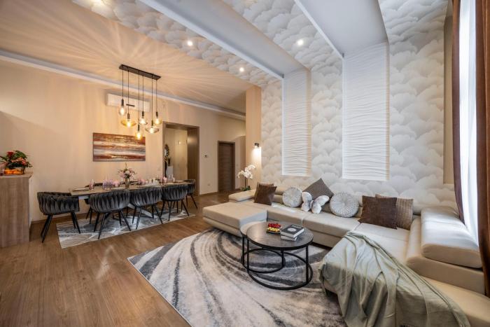 Exclusive n Grand City Center Residence with 5 BEDRMS