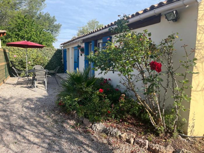 La maison aux volets bleus