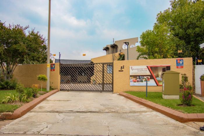 Woodpeckers Inn Guest House