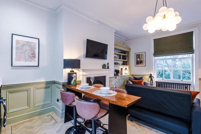 The Jane Austin in Central York - Sleeps 6