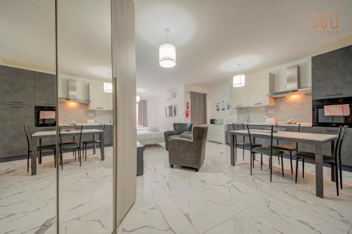A stylish 1BR APT in Gzira ,Central with WIFI and AC by 360 Estates