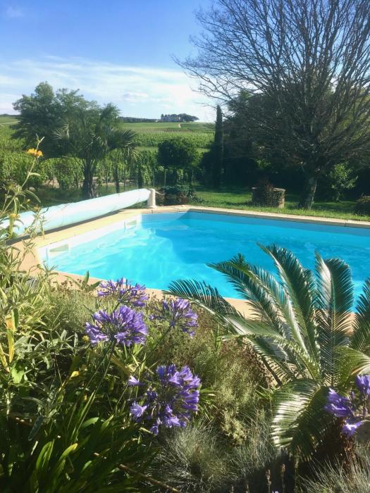 Maison Girondine au milieu des vignes du Château d Yquem avec belle vue