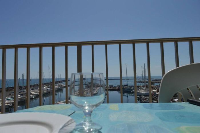 2 pièces belle vue mer CAP D AGDE CT360-435