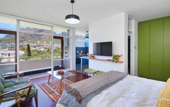 Chic City Studio Apartment with Mountain Views