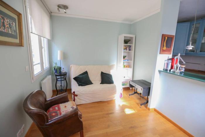 Bright pied-à-terre Eiffel Tower 4 people