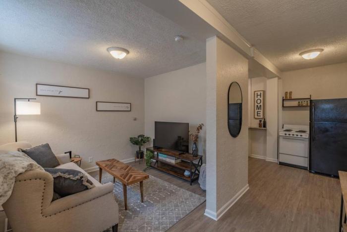 University Suite "C"