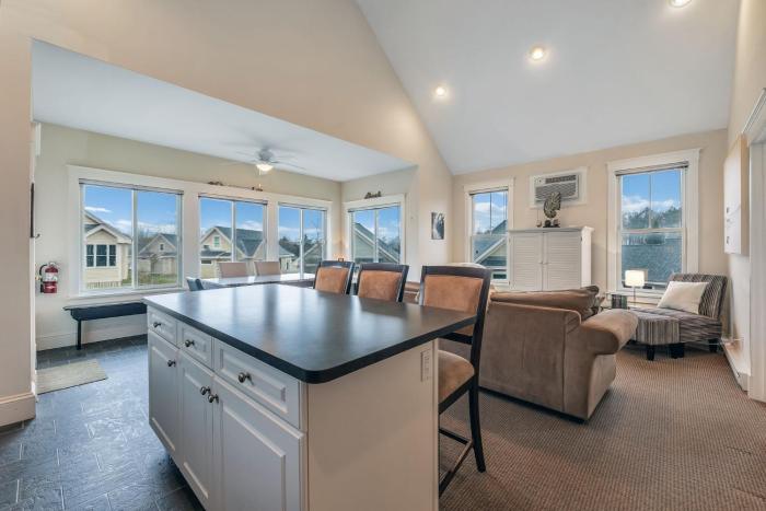 The Meadowlark - 115 Butternut