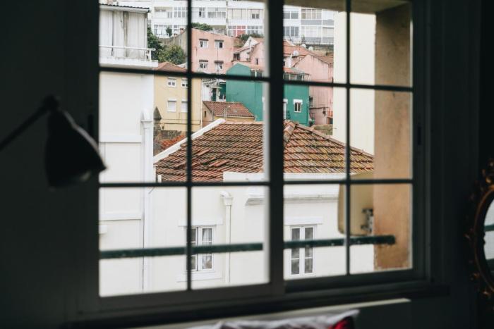 Cosy Apartment near Feira da Ladra