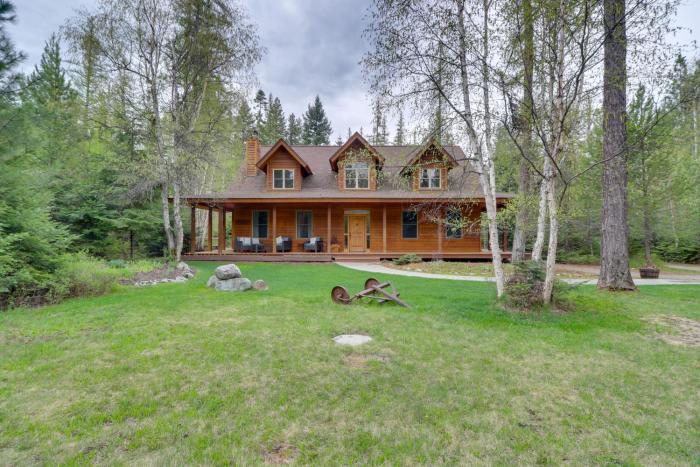 Enchanting Glacier Park Getaway by Flathead Lake!