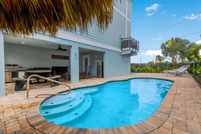 Ocean view, Tiki, Heated Pool, Game Room - The Seahorse - Roelens