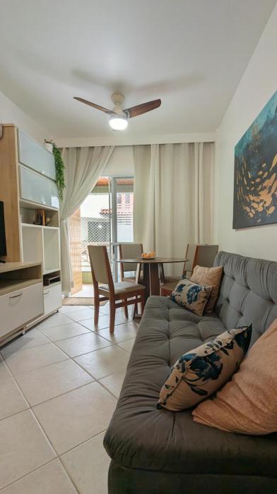 Relaxing Ingleses Beach Apartment