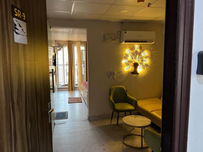 ManiKuVlogs 3 Peoples Sleep