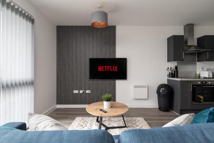 31 Grand Court - Lovely Home Near Canal, Park, & Central MK