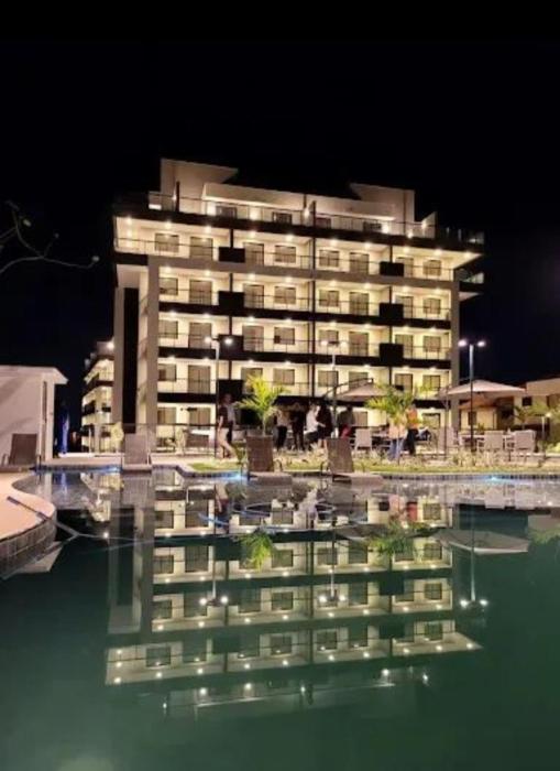 nityloft com piscina e academia em Icaraí