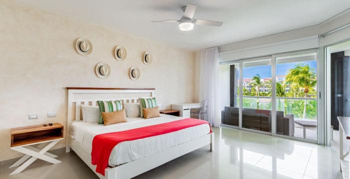 Luxury Ocean view condo in Mareazul Beach front - Almajuma House