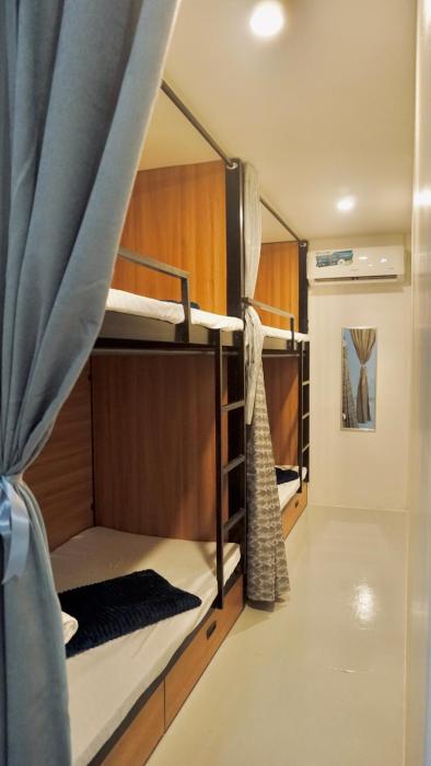 Sunset Paradise Hostel