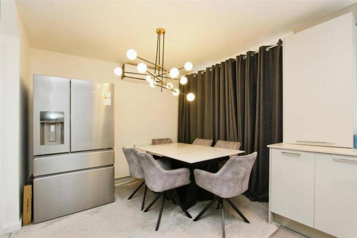 Family Friendly 4-Bedrooms