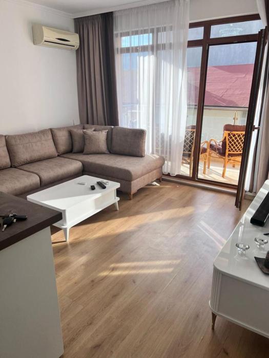 Апартамент Дани