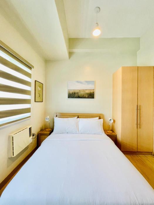 5 Modern Chic Studio