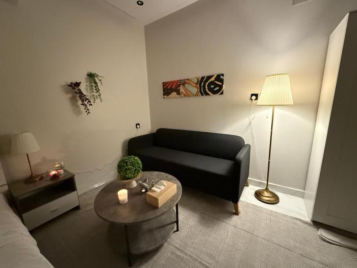 استديو انيق