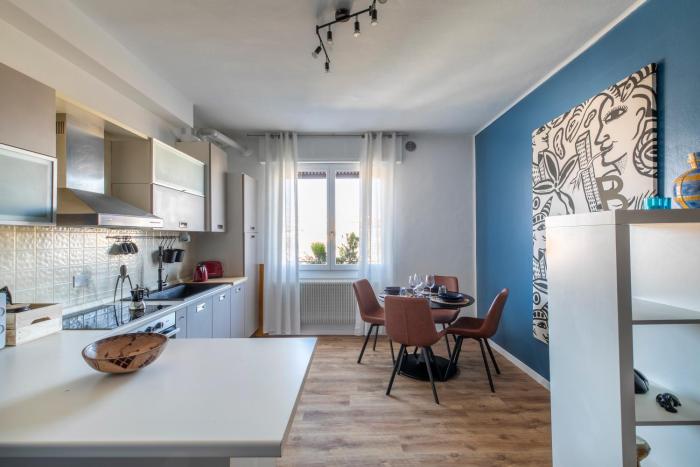 Cozy Apt - Close to City Center and Train Station