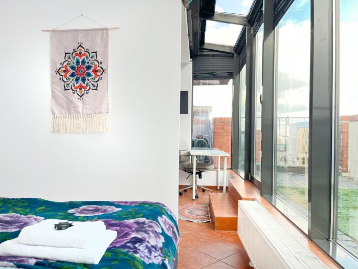 Przytulny Apartament przy dworcu i Galerii Krakowskiej, Kraków centrum