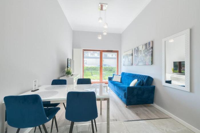 Elegant Apartment Jaglana with Parking in Old Town Gdańsk by Noclegi Renters