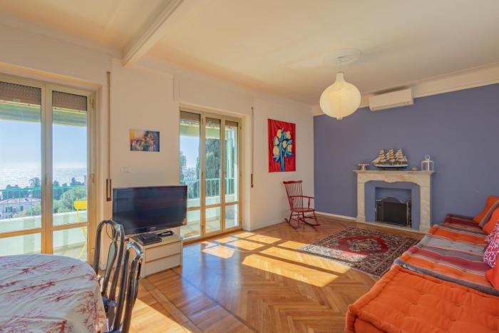 Tennis Flat with Sea View by Wonderful Italy