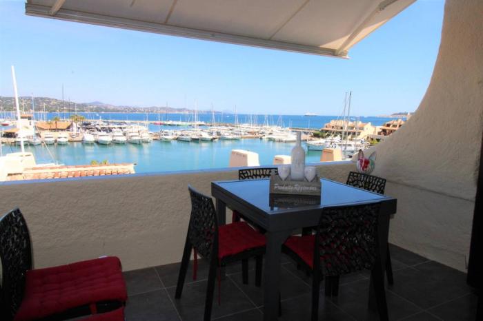 MARCOGNEY - Golfe de St-Tropez - Aux Marines de Cogolin - Appartement climatisé vue sur le port