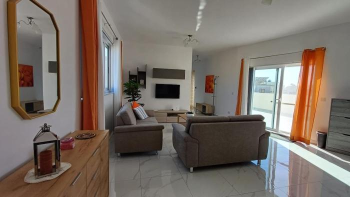 Tan-Nanniet Penthouse in Dingli