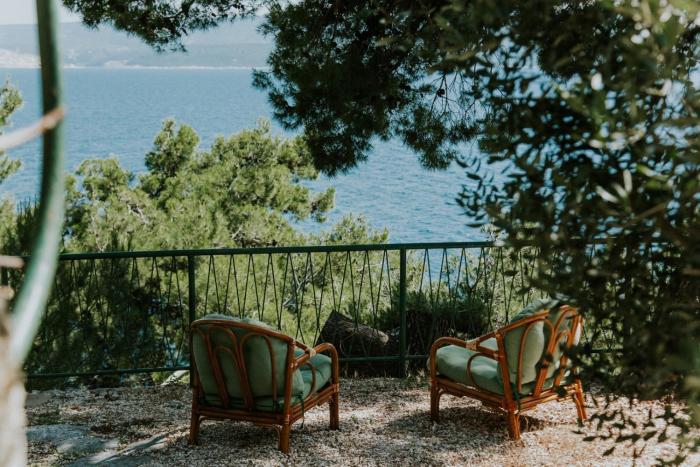 First Row Seafront Apartments in Stanići