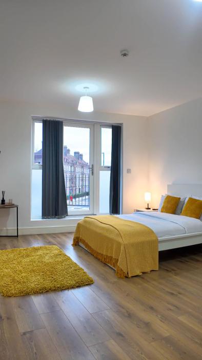 Spacious 2 Bed Apart with Patio in Camden WR201