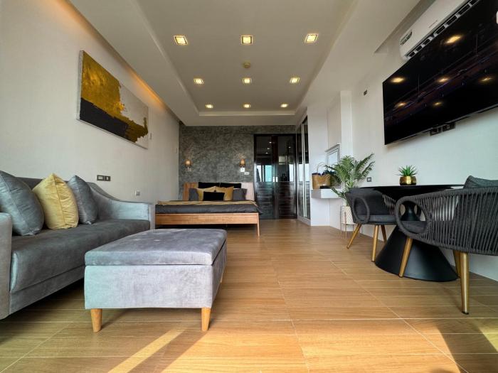Luxury Seaview studio apartment at Karon beach