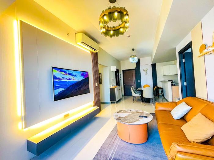 Ultra-Luxury 3BR Penthouse in Uptown BGC