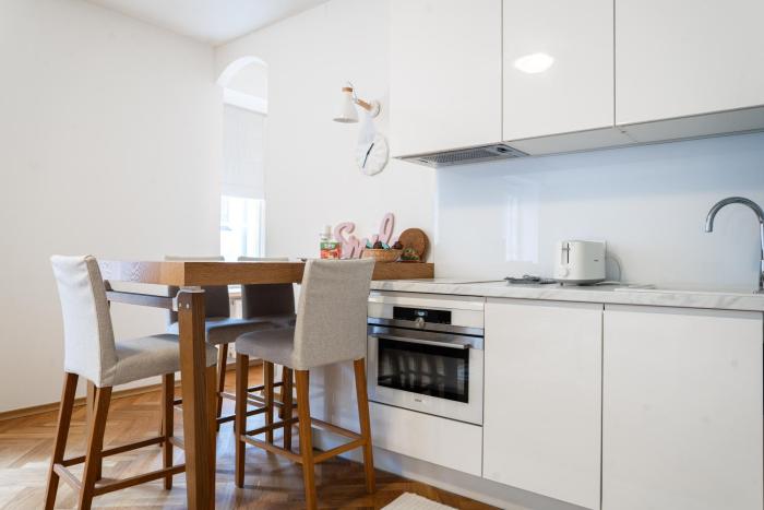 Dream Stay - Central 2-bedroom apartment with sauna