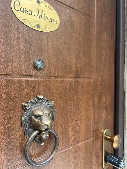 Casa Miseno, independent apartment near Metro B