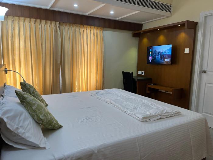 1BR Air Conditioned Suite