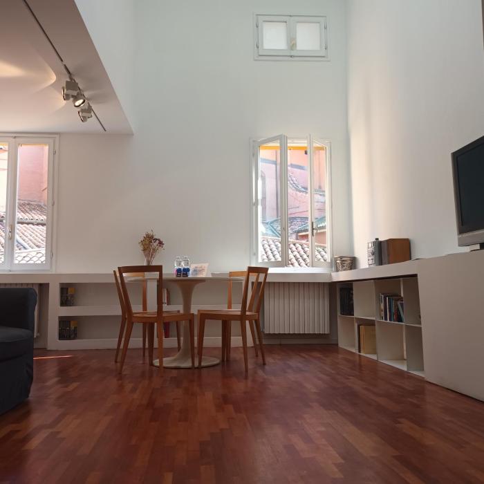 Apt Collegio Bologna