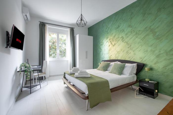Luckys House - 400mt to Metro A, 3 bedrooms, 6-8 pax, A-C, Roma