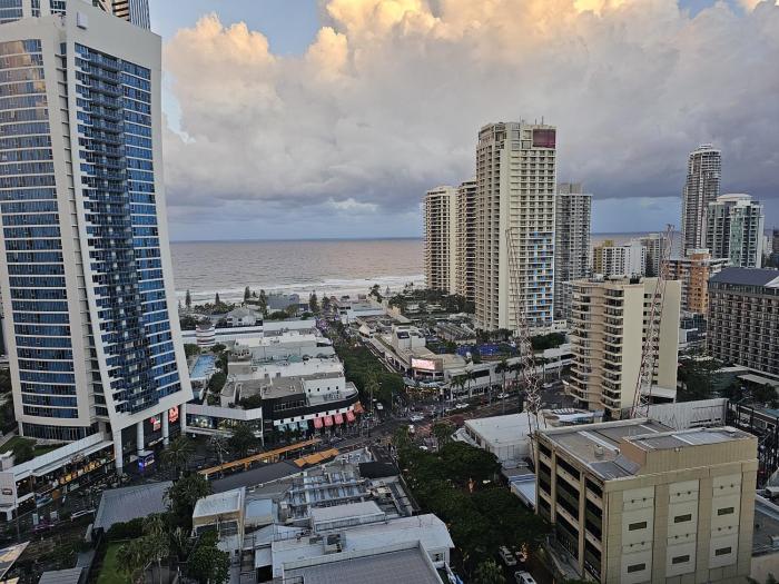 Circle On Cavill - Paradise Stayz