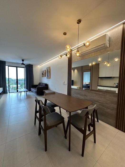 Armadale Residence Gala City 3R2B with Netflix